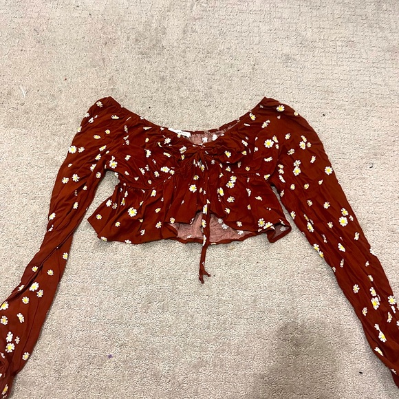 flowey long sleeve floral cropped blouse from pacsun - Picture 1 of 3
